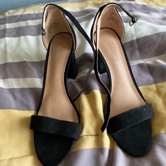 Heels - Picture 2 of 2